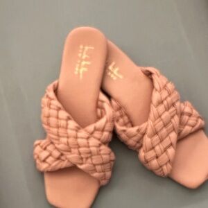 Nicole Miller rose pink Braided  Women's Sandals